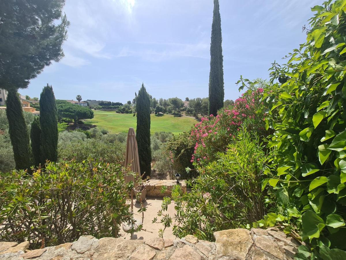 Superbe Villa-domaine Avec Golf Piscine Et Tennis * Saint-Cyr-sur-Mer