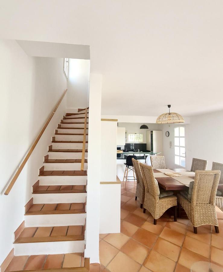 Superbe Villa-domaine Avec Golf Piscine Et Tennis * Saint-Cyr-sur-Mer