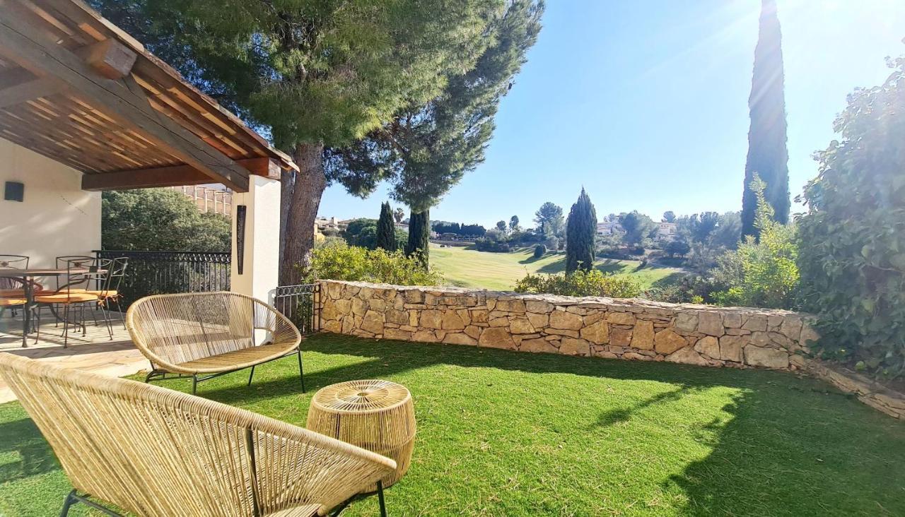 Villa Superbe Villa-domaine Avec Golf Piscine Et Tennis *