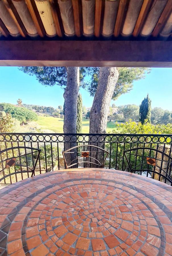 Villa Superbe Villa-domaine Avec Golf Piscine Et Tennis *