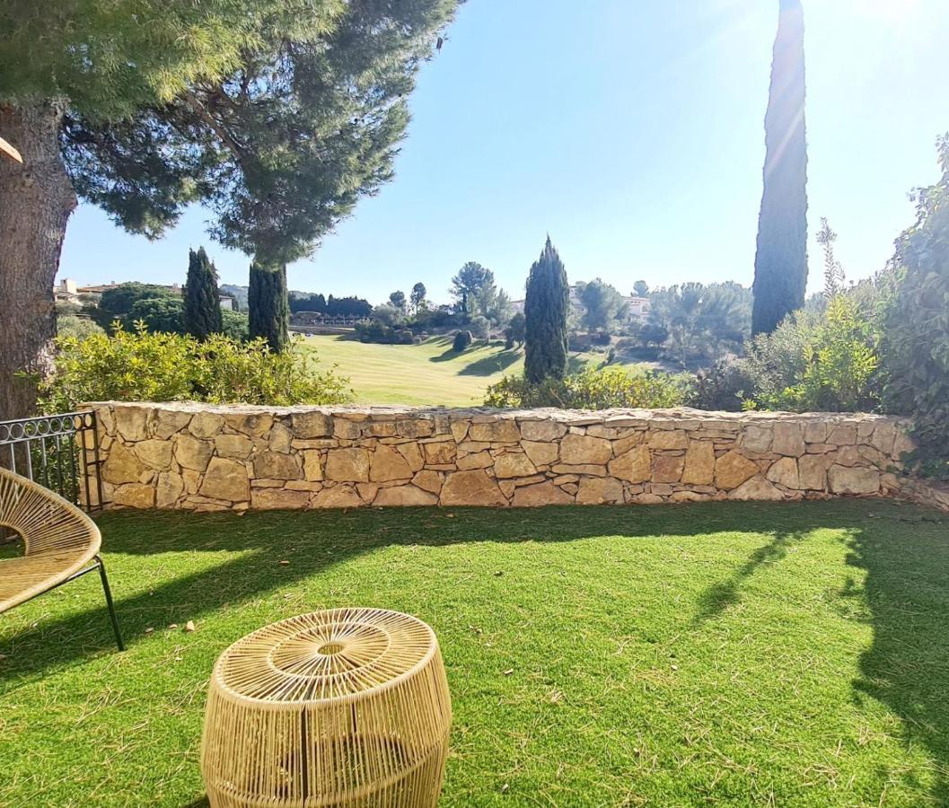 Superbe Villa-domaine Avec Golf Piscine Et Tennis * Saint-Cyr-sur-Mer