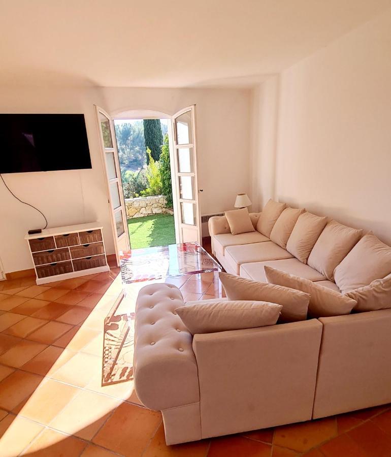 Superbe Villa-domaine Avec Golf Piscine Et Tennis Villa