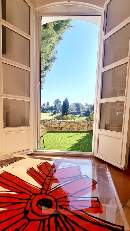 Superbe Villa-domaine Avec Golf Piscine Et Tennis Saint-Cyr-sur-Mer